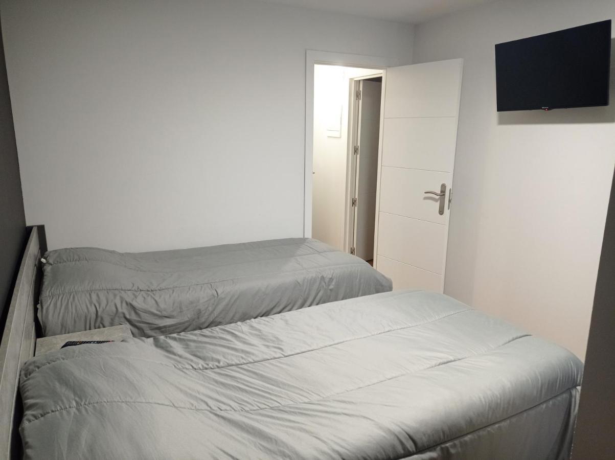 Apartamentos Hi Apartaments Santander 3000 มาลีอันโย ภายนอก รูปภาพ