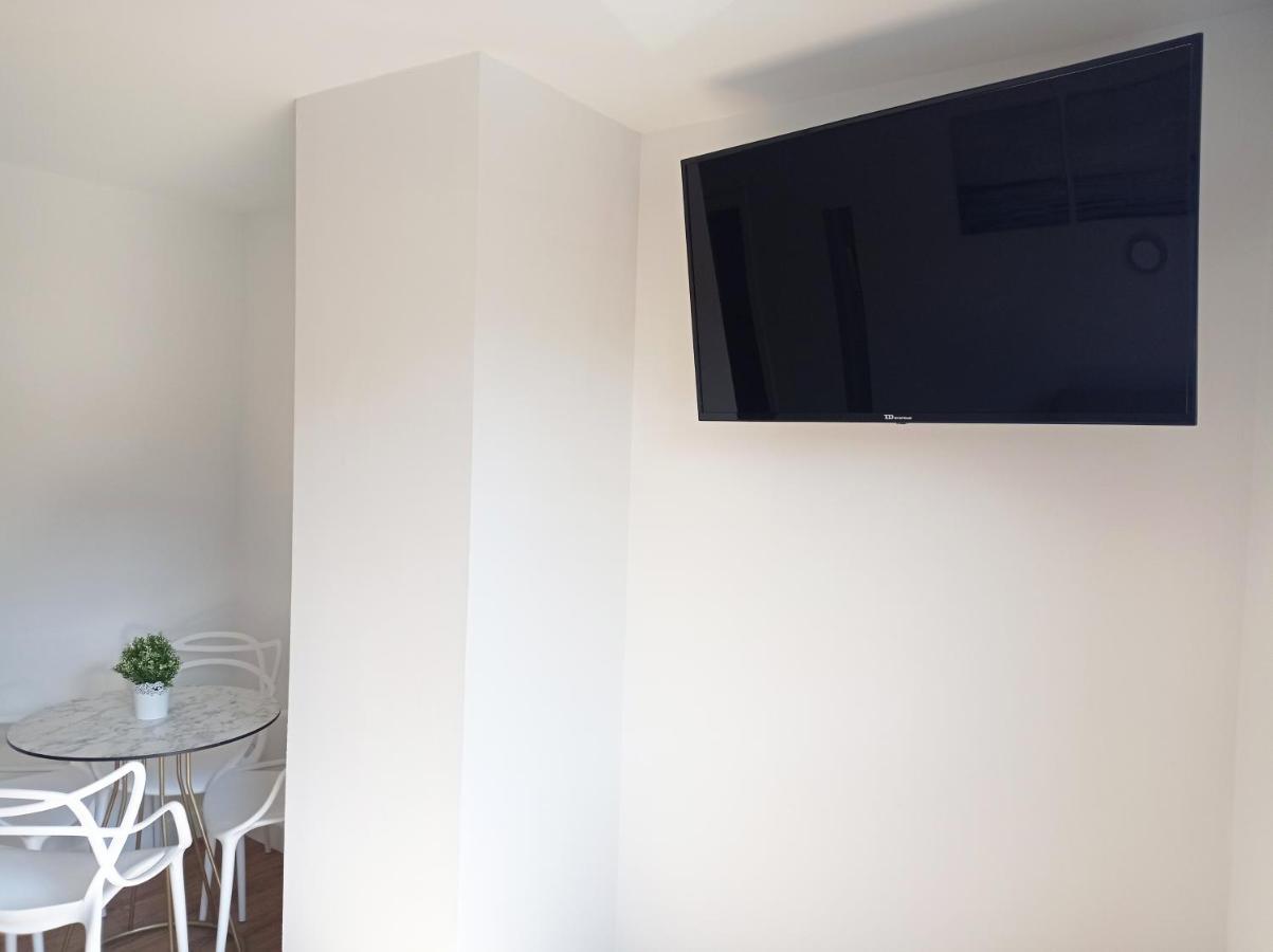 Apartamentos Hi Apartaments Santander 3000 มาลีอันโย ภายนอก รูปภาพ