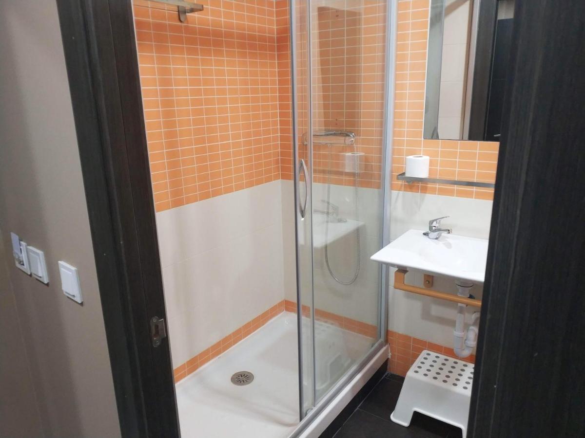 Apartamentos Hi Apartaments Santander 3000 มาลีอันโย ภายนอก รูปภาพ