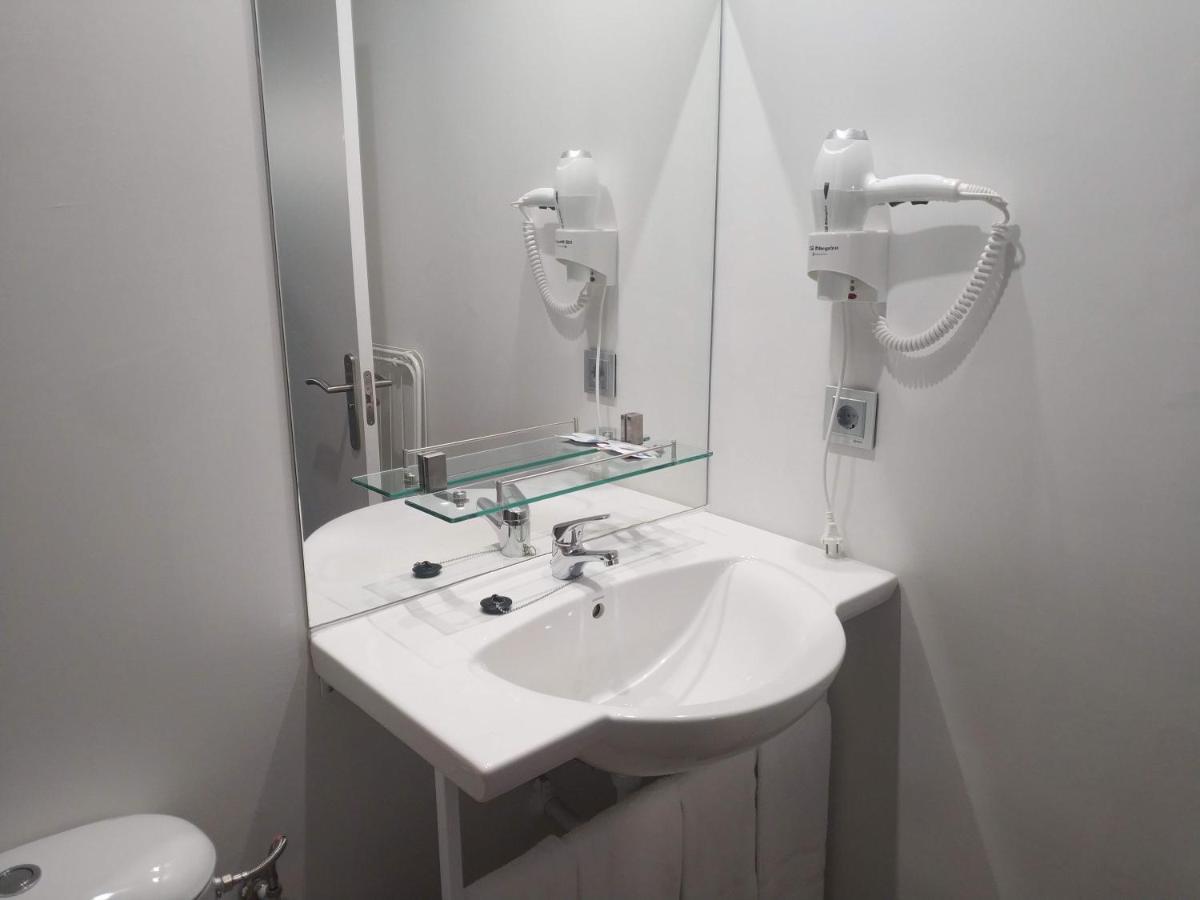 Apartamentos Hi Apartaments Santander 3000 มาลีอันโย ภายนอก รูปภาพ