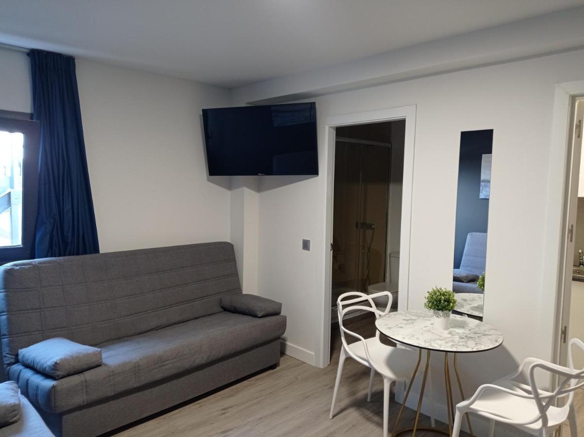 Apartamentos Hi Apartaments Santander 3000 มาลีอันโย ภายนอก รูปภาพ